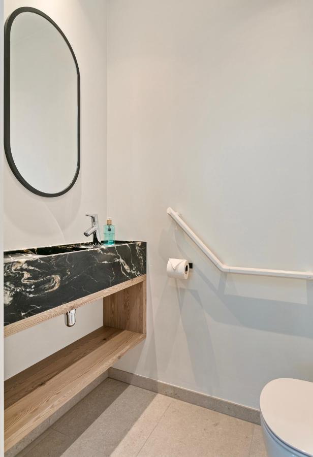 Eb Apartment Де Пане Екстериор снимка